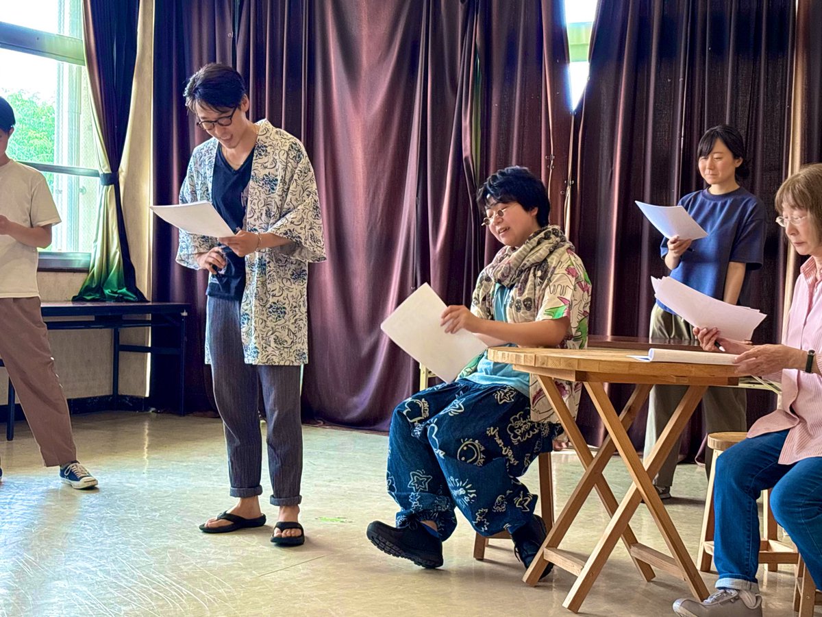 chi_kaneshima's tweet photo. 8/7(金)〜8/9(日)の劇団デマチカヤナギ第5回公演『#ユートピア第九ビル 』に向けてゴリゴリ稽古が進んでいます。

公演の特設サイトができました！！スッゲ〜！！！！色使いからしてかわいい😭✨

個性豊かでカラフルな印象のお芝居になりそうな予感🧟‍♂️🧟‍♀️ https://t.co/EGmP00qRMR