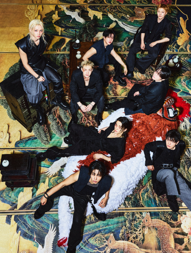 kchartsmaster's tweet photo. “THIS &amp; THAT” by Stray Kids has surpassed 600,000 pre-saves on Spotify. https://t.co/qrlHIjLO61