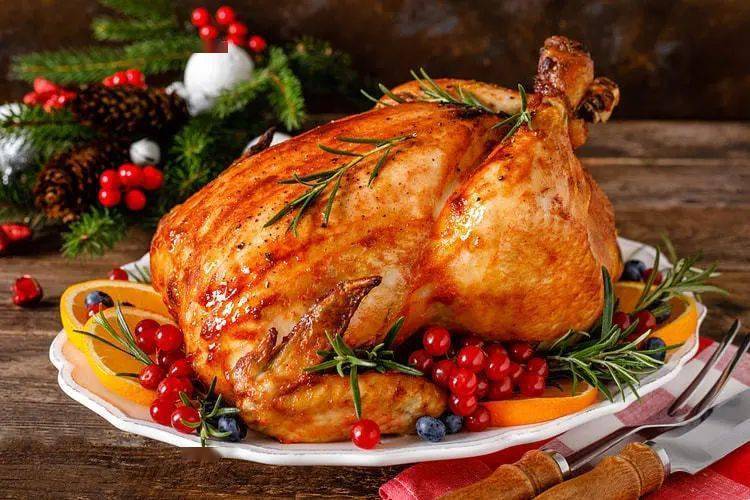 quarrycut's tweet photo. Celebrate the holiday with our limited-edition Thanksgiving turkey feast! Juicy roasted turkey, spiced pumpkin pie, and all the classic trimmings—only available this week! Tag your dinner buddy  #HolidaySpecial， https://t.co/tdPB0iO1sR