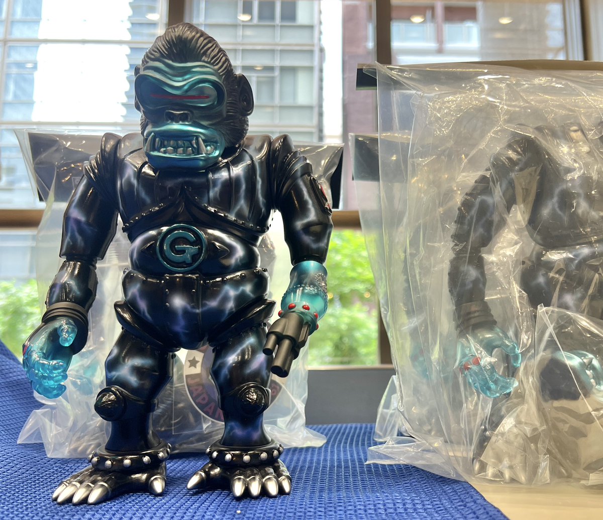スーパーソフビサミット始まりました！ヒーロー玩具研究所のブースでの