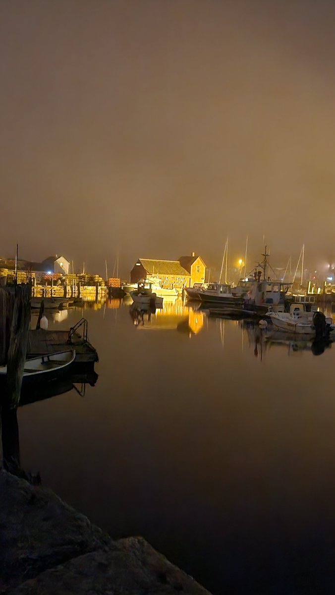 JoeDapps's tweet photo. And goodnite from Bradley Wharf https://t.co/SenpH9fQ2l