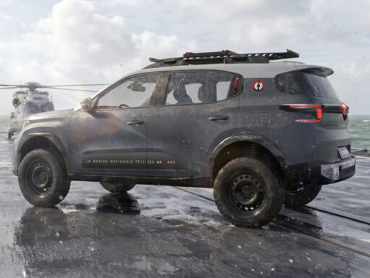 L_ThinkTank's tweet photo. [ 🇫🇷 FRANCE ]

🔸Citroën a dévoilé le C3 Aircross Marine nationale, un show car inédit conçu en partenariat avec la Marine nationale pour célébrer les 400 ans de l'institution.

Ce concept revisite le C3 Aircross avec un design inspiré de l'univers naval, pensé pour les interventions en conditions extrêmes. Il intègre notamment des boucliers redessinés, des pneus tout-terrain, un roof rack destiné au transport d'équipements de plongeurs et une livrée aux couleurs de la Marine nationale.

L'habitacle reprend également des références à la vie à bord des sous-marins, avec un éclairage rouge inspiré de celui utilisé en immersion et plusieurs éléments commémoratifs dédiés aux 400 ans de la Marine nationale.