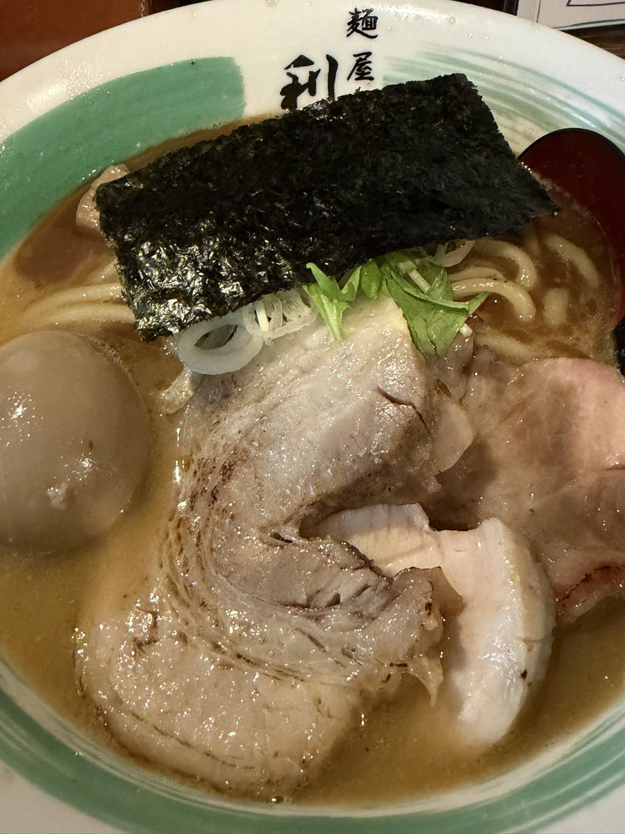 henrobicycle's tweet photo. いつも行列があり気になっていた利八にてランチ。

ラーメン→カフェ→キックボクシングのいつもの休日メニュー。 https://t.co/DI3Tbpok8m