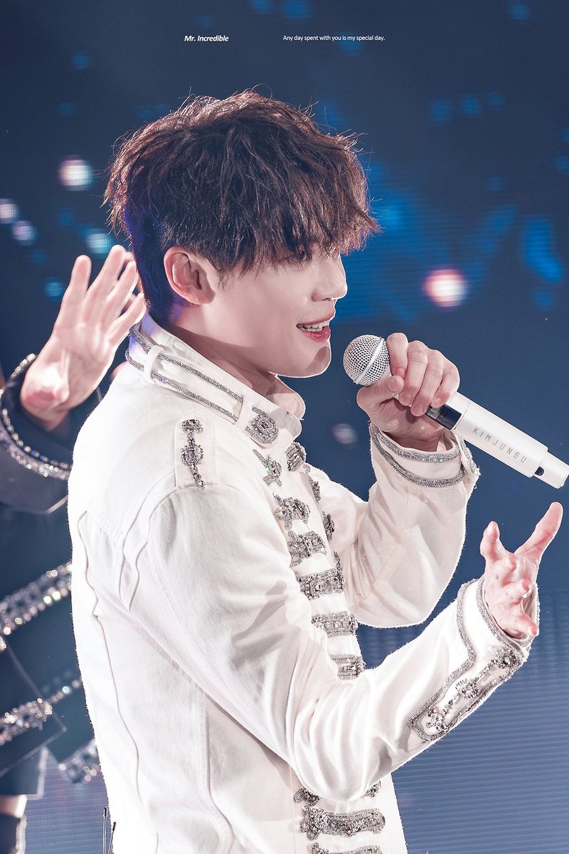 _XIATREE's tweet photo. 백호의 기개가 보인다 https://t.co/zNQKOyAtID
