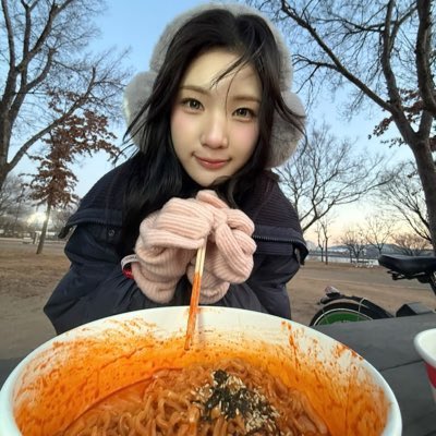 cherr1_00's tweet photo. @eunbi22554 https://t.co/VDHvjRtZ8B