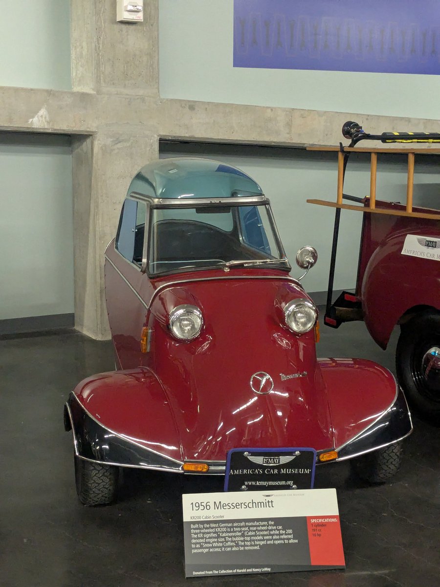 jer18887337's tweet photo. What the actual fuck do you mean Messerschmitt made a car and it looks like this https://t.co/MxBj6S8txO