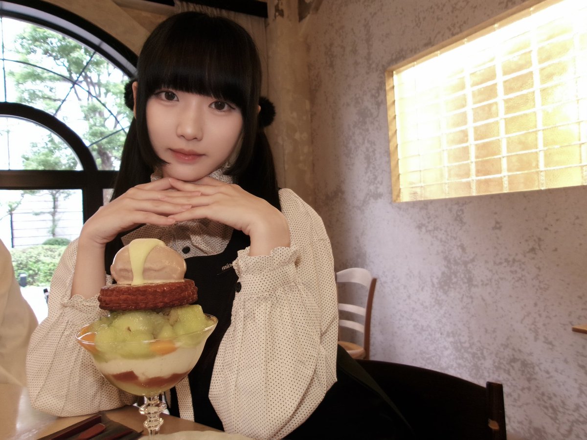 she_is_lie's tweet photo. メロン、だ〜いすき…❤︎

#パフェの日
#パフェには終わりが来る https://t.co/NjUUCwpGDQ