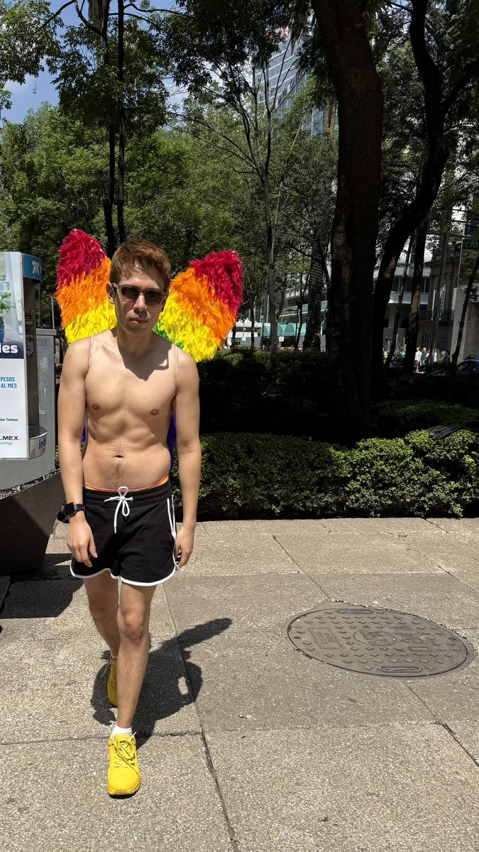 diego_ga_ma's tweet photo. Gay People are cool https://t.co/ILeS2Of3oQ