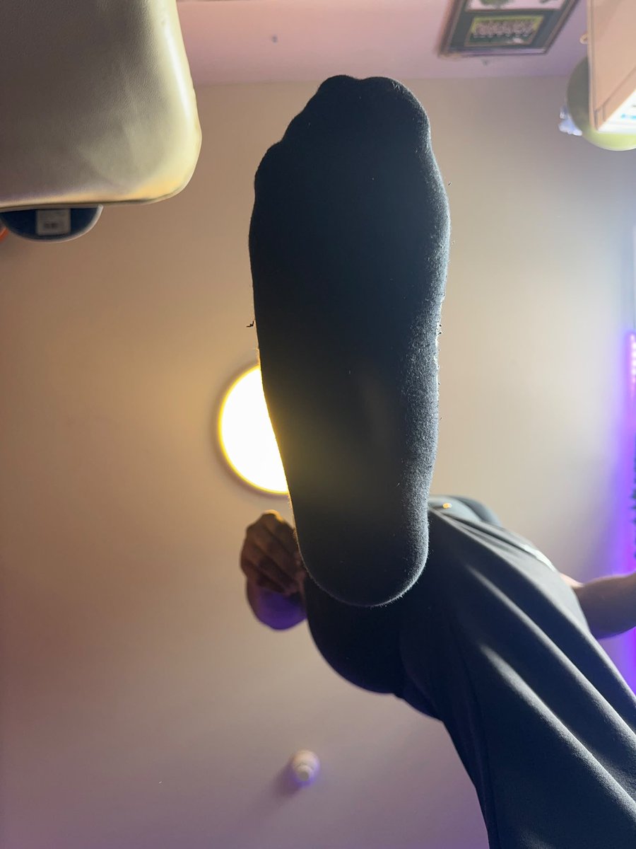 Cashalphadom's tweet photo. Just finished destroying weights. Now you know what to do, beta. 🧦 #sockworship #findom #malefindom #paypig #alphacash #newdom https://t.co/YrcV8zZU4z