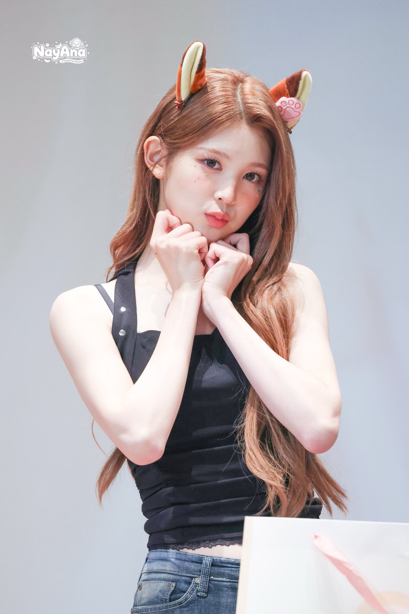 NayAna_H2H's tweet photo. 260627_soundwave

🦊🙈

#Ana #에이나 #노유나 #魯惟娜 #盧惟娜
#Hearts2Hearts #하츠투하츠 #H2H #하투하 https://t.co/0WGMO4F89g