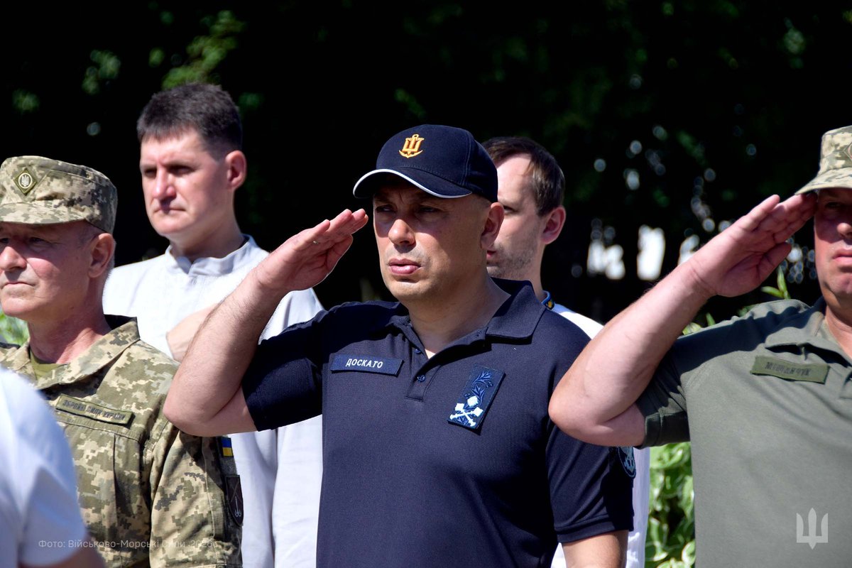 UA_NAVY's tweet photo. 🇺🇦⚓В Одесі відбулися урочисті заходи за участі представників Командування ВМС ЗС України

З Днем Конституції України!🇺🇦 https://t.co/jjQEIlk8XZ