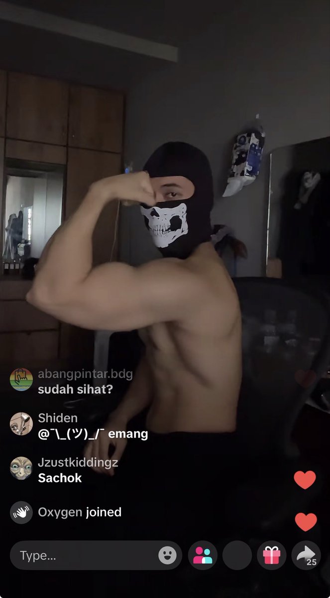 jzdazy's tweet photo. @jekrabbit8 is so sexy when he’s doing live. Hopefully can collab with him love his X content https://t.co/b4hKYchSAE