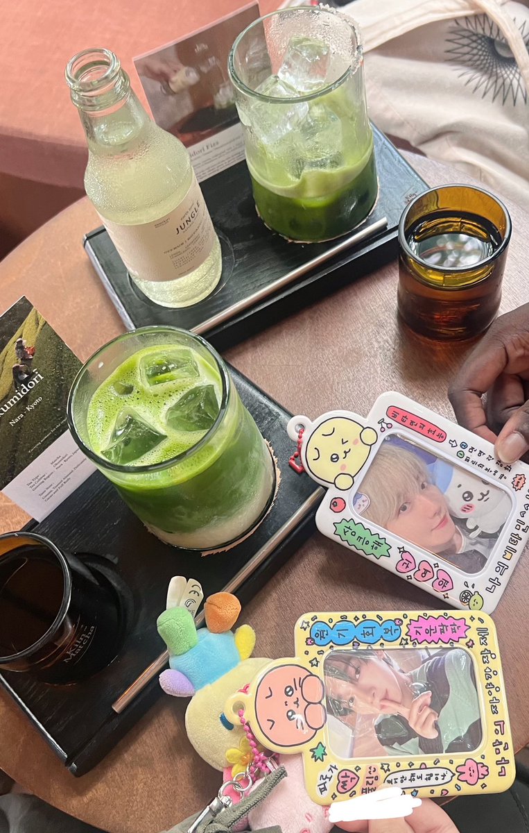 ppun_xo's tweet photo. #CoffeeTableWithCHEN #ToesOutWithCHEN
🍵🍓🍊 with @gayomegaexosex https://t.co/45T7mUZiJz