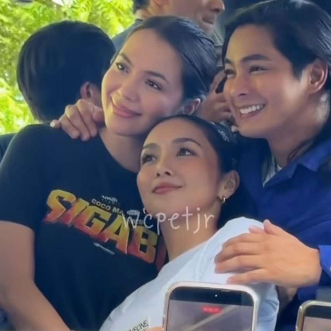 jlonstantwt's tweet photo. kathryn with cocojul. cuties! https://t.co/NouzTnIBt9