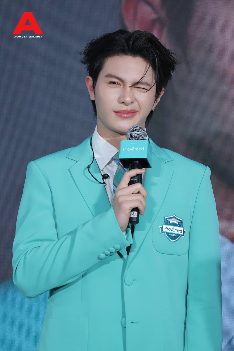 around_ent's tweet photo. “วิลเลี่ยม จักรภัทร” นั่งแท่น FACE OF PROVAMED สมมงคนรุ่นใหม่ที่เข้าใจเรื่องสิว

WILLIAM PVM SKIN CLASS
#ProvamedxWilliam 
#williamjkp 
#NoAcneAlwaysReady 
#provamedผิวดีศาสตร์academy https://t.co/wGGwOdvCn4