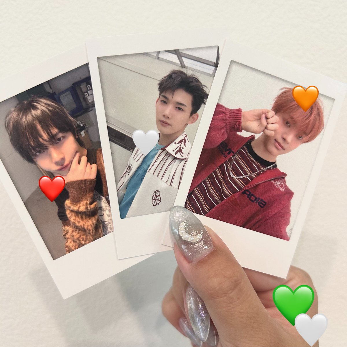 kkyj1997kjy's tweet photo. 昨日やっと届いた💫
全ページおしゃれで読み入っちゃったよ
インタビューは3人の空気感が伝わってニマニマしちゃった🤤
チェキも3人ともかわいくて最高🪽🫧
#singlesjapan https://t.co/D3ZbuURQ3i