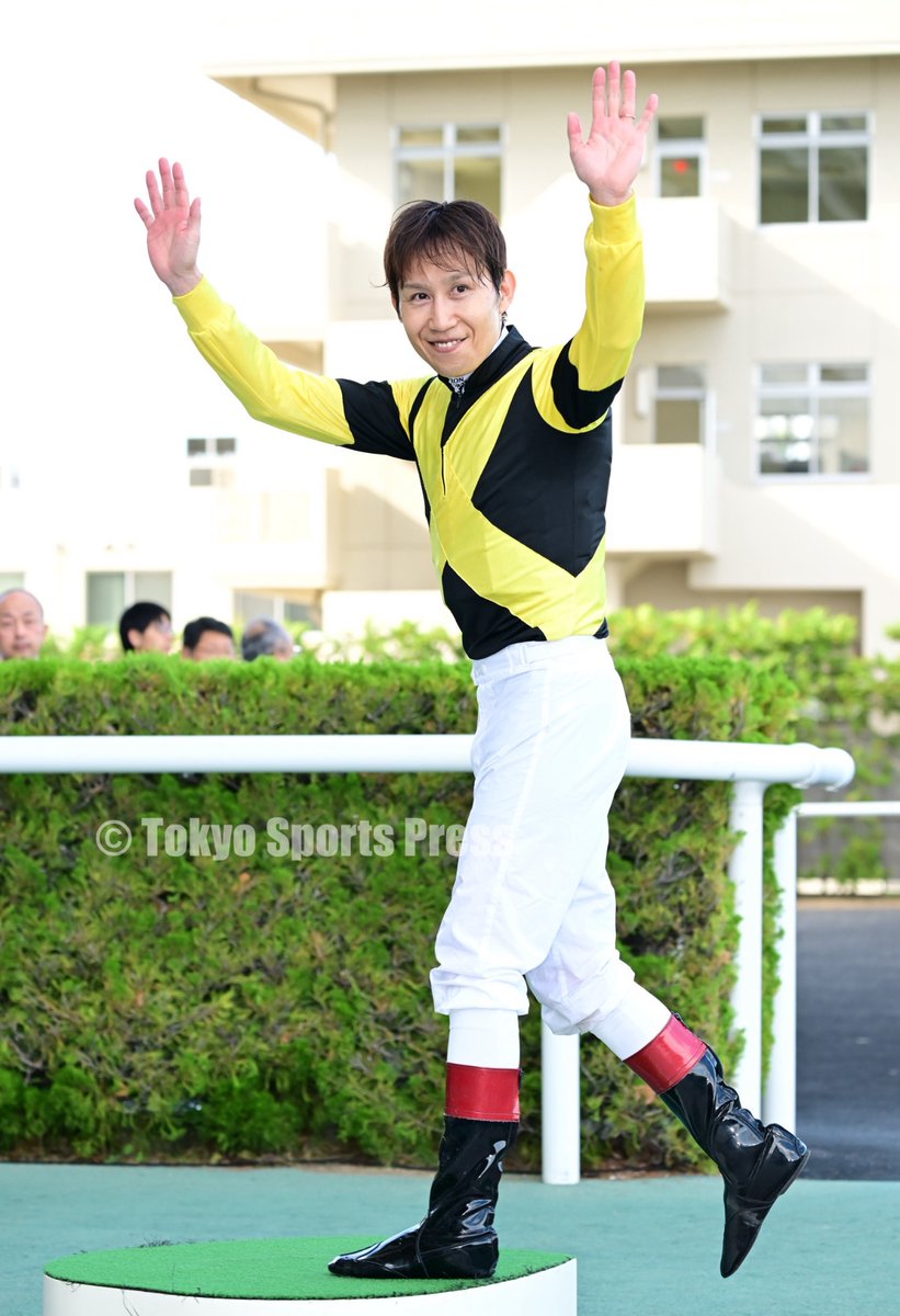 tospophoto's tweet photo. 【競馬】2026年6月28日

#福島11R #ラジオNIKKEI賞

1着13番・ #サノノグレーター #田辺裕信 騎手

プレゼンター・ #佐野晶哉

#東スポ競馬 #東スポ https://t.co/k9dbVncKzZ