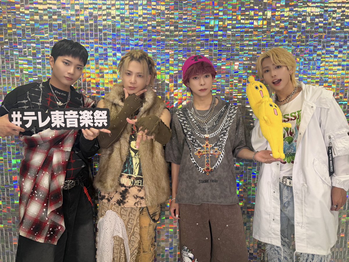 owv_official's tweet photo. このあと18:30〜 🍉🎐

テレビ東京 「#テレ東音楽祭 2026夏 」
に #OWV が出演いたします 🕺✨
@teretoongakusai 

パフォーマンスはもちろんスタジオトークにも登場いたします🌟

👇#TVer 視聴はこちら👀
🔗 https://t.co/OdLYtMm0ht

🔍 Who is OWV (オウブ)
❤️#本田康祐 ( @honda_0411 )
💜#中川勝就 (@KatsunariNK )
💛#浦野秀太 (@shuta_urano )
💙#佐野文哉 (@sano_fumiya )

#OWV_SQUAD