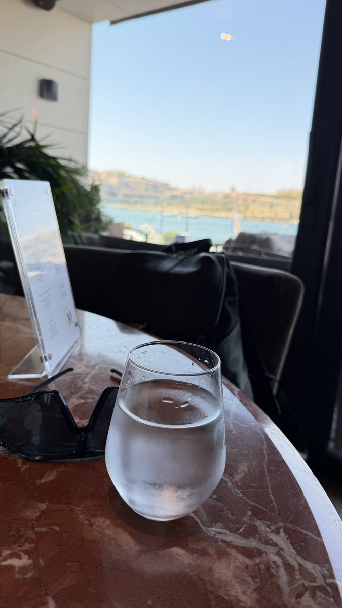 oku_yungx's tweet photo. Weekend over. Next destination ✈️ https://t.co/fGtdFOUzuw