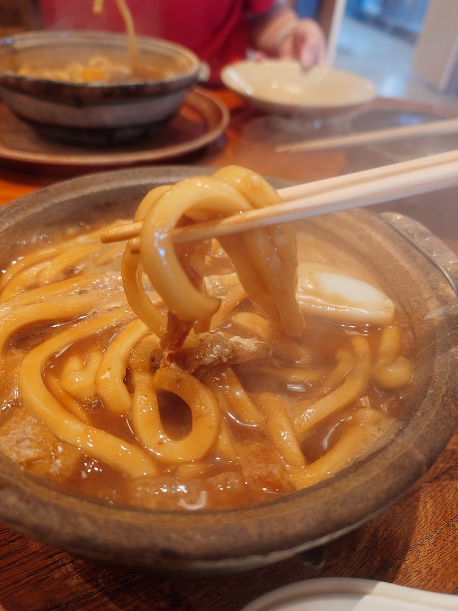 iiyuda_7's tweet photo. 味噌煮込みうどん大盛り
#山本屋本店 https://t.co/CkeFauhRyV