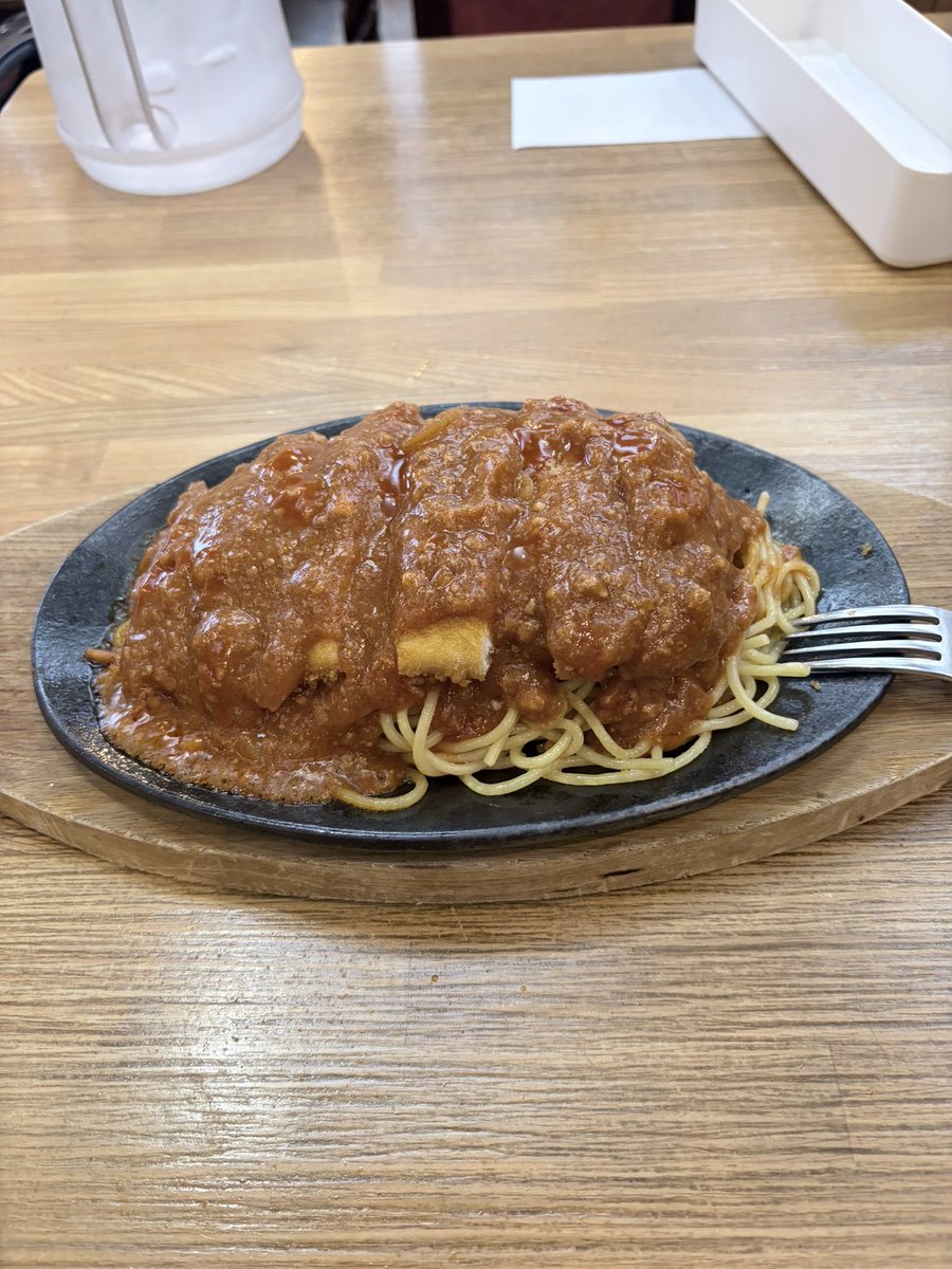 jyowad's tweet photo. 釧路到着後、泉屋本店で
とってもソウルなスパカツ！
その後、ガソリンアレイに向かいタカと会い只今実家に向かってます。
なんやかんや長い一日。
タカちゃんありがとうね😊 https://t.co/FgkhvfVfkt