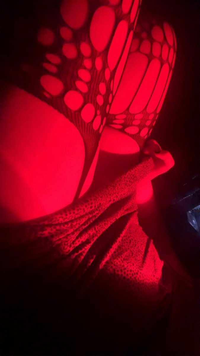 pinkpraised's tweet photo. Red looks good on me, don’t you think? 😏🥰

#chudai #Chudaï #wataa #chubby #touchyourself #touchme https://t.co/QjWKBs58Dy