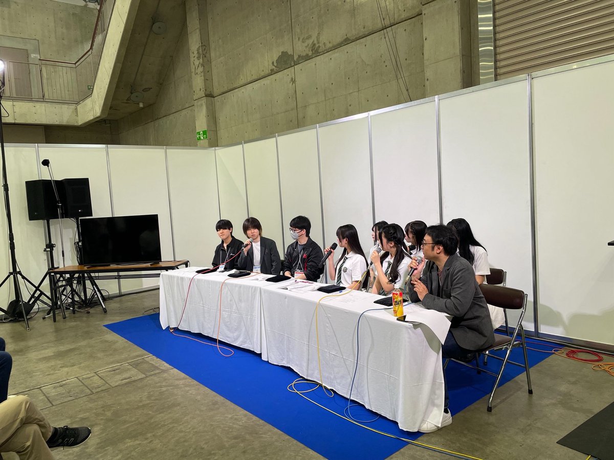 hokuriku_idolbu's tweet photo. MROラジオ
「ほくりくアイドル部のデジタル学園！」

先生は
金沢工業大学　代表　
加藤晴史郎さん、渡邊さん　
REIGNITE　村井元瞭さん

『REIGNAITEとKIT eSports Projectの提携　そしてこれから』についてお話ししていただきました✨

聴き逃しはradikoから📻💚

#ほくりくアイドル部 https://t.co/vuoPUbZzSG