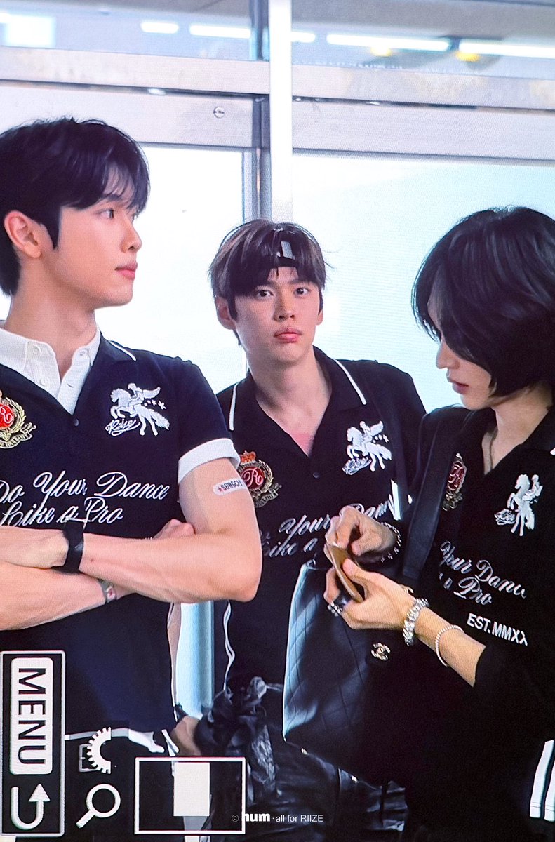 hummm_66's tweet photo. 260628 아랫층즈 
#은석 #성찬 #원빈 #라이즈 #RIIZE https://t.co/B9ZglvQYOC