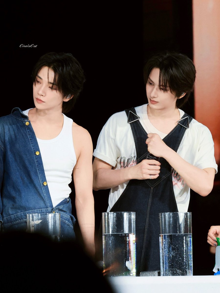 moongjjuntea's tweet photo. Whatever is happening to the junshua lately... The visual strike is intense and we're not gonna survive if their unit happens later https://t.co/sxu0PmmBIQ