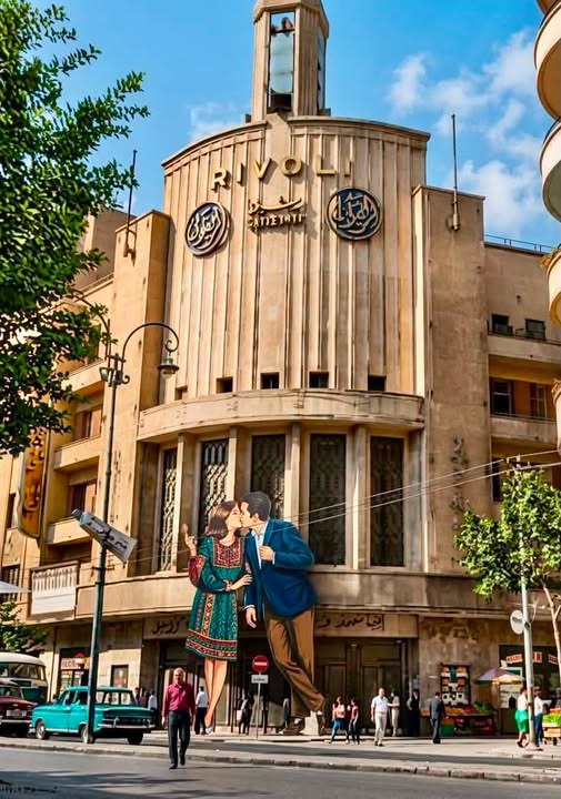 waelabbas's tweet photo. بوسة بين صلاح ذو الفقار وشادية في بوستر ضخم على باب السينما
يا ترى لو اتعملت دلوقت يحصل ايه ؟؟؟ https://t.co/VmH9lSWquU