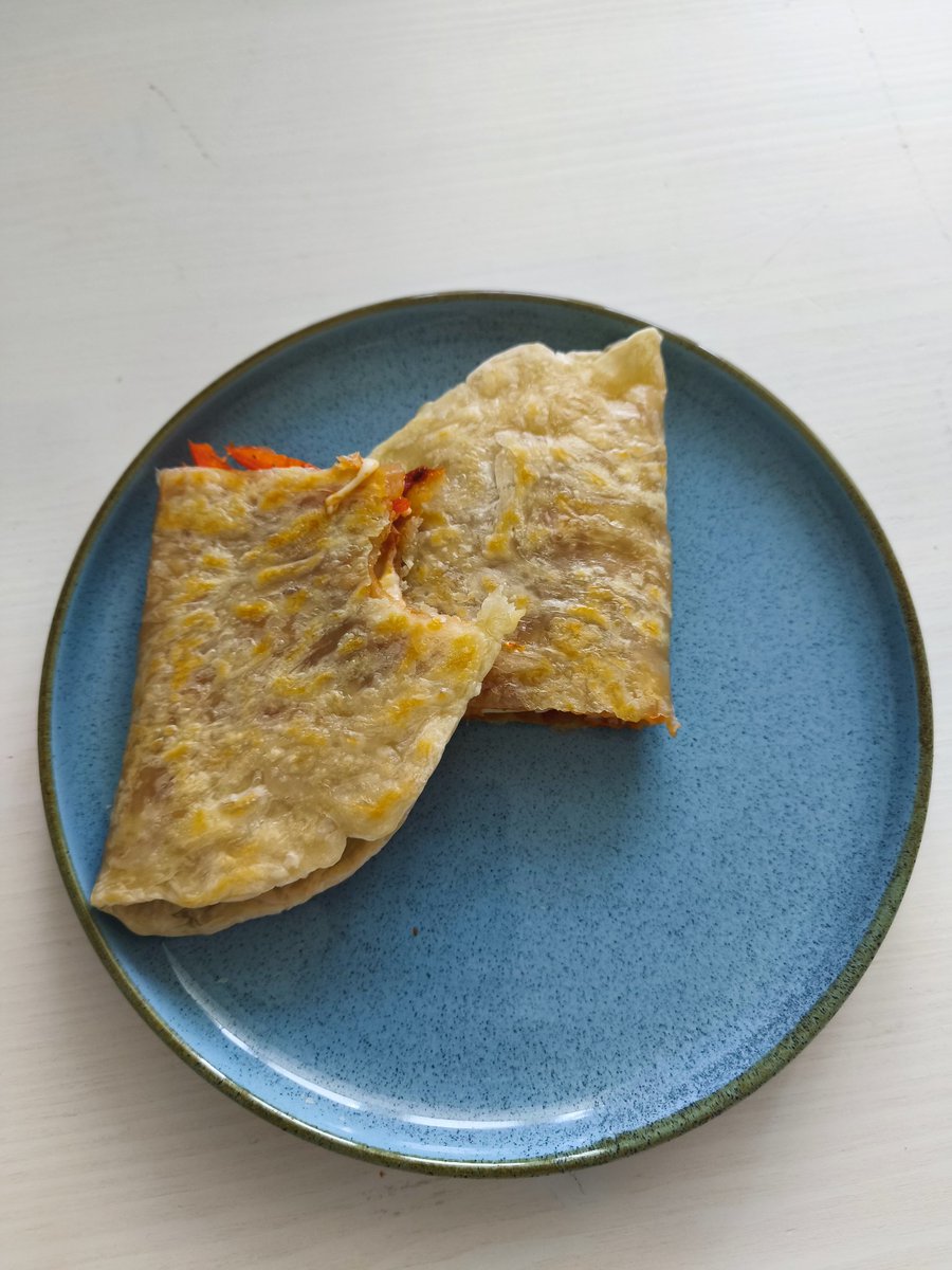 daria_spricht's tweet photo. Сегодня завтракаю вкусно и сытно, но не слишком полезно https://t.co/rzRjX8MfeY