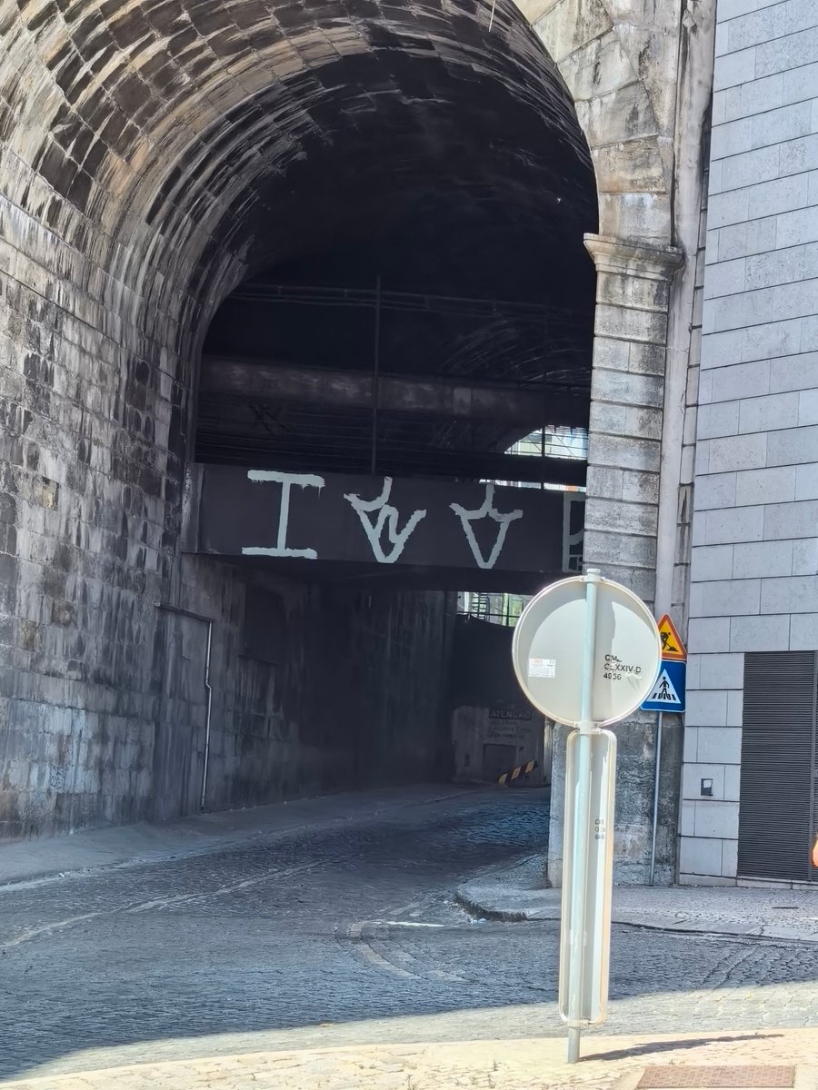 MrSamFullman's tweet photo. Just spent 3 magical hours wandering the hidden lanes of Lisbon—salt air from the nearby port, tiny tile shops around every corner, and a stray cat that followed me for half the walk. This is why slow travel hits different. #Wanderlust #LisbonVibes https://t.co/tgPppMyBuw