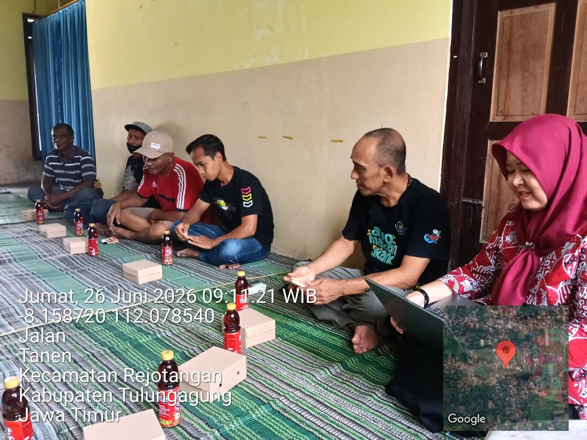 LuhkanTLA's tweet photo. Jumat (26/06/2026) Widya Ambar, Luhkan Kab. Tulungagung di Pokdakan Mina Makmur Ratu Desa Tanen Kec. Rejotangan melakukan pendampingan akses informasi pelatihan budidaya ikan tematik bioflok.
@bppsdm_bp3bwi https://t.co/0MYjMhxviZ