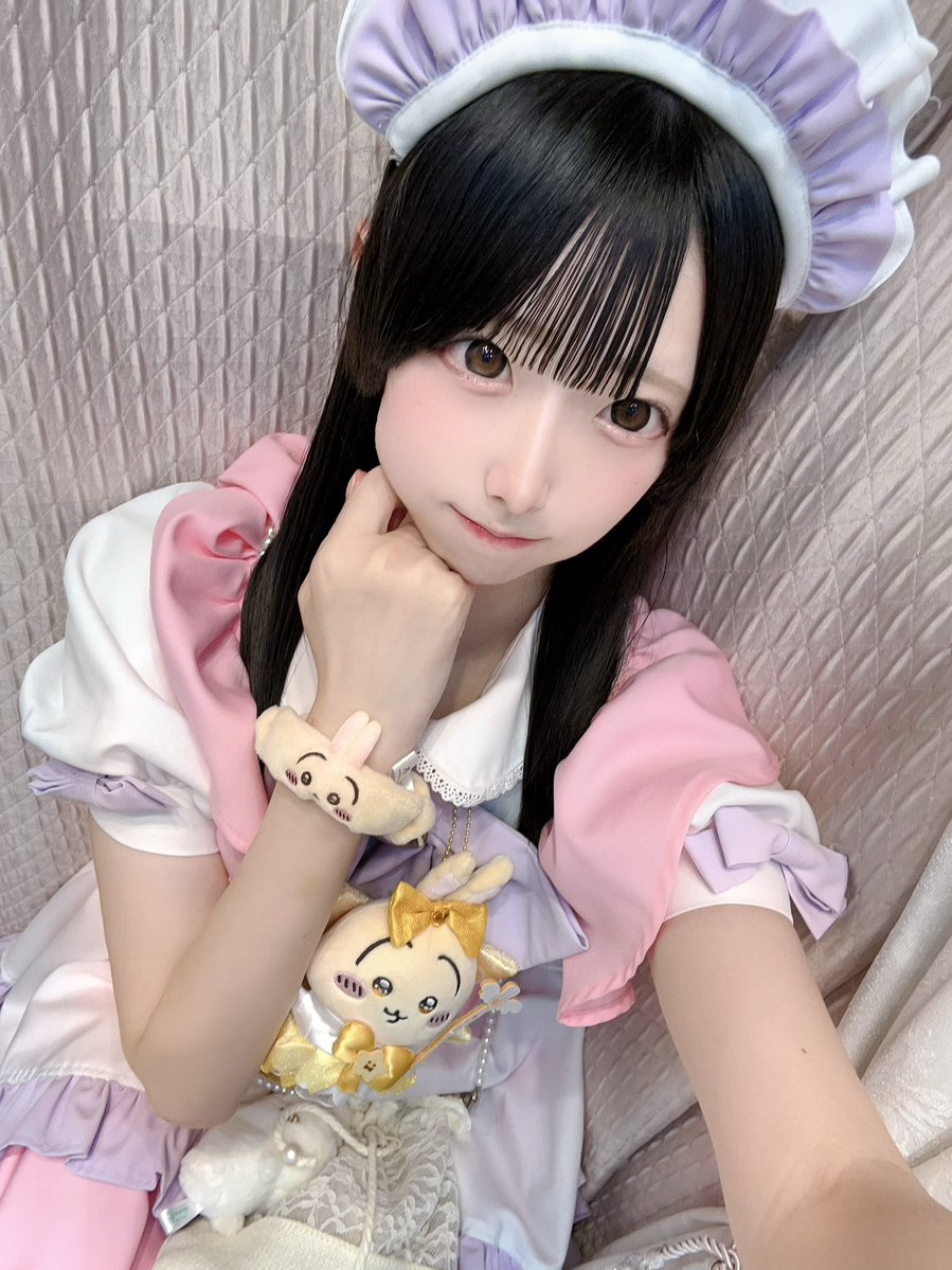 しおりちゃん、7階でお給仕開始です🎀