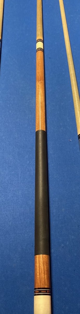 pool_return's tweet photo. 【作りたくなったら即やりな👵】

って婆ちゃんが言ってた。

ベアブリックが手元にあった。
爪楊枝持たせてみた…

「丁度キュー位のサイズ感！🤩」

私のブレークキューを参考に😆

関節硬いので構えられませんが…

ビリヤードのB‼️

#ビリヤード #復帰組 #松戸 #柏

無言フォローご理解下さい😌 https://t.co/PIIUxTwf1a