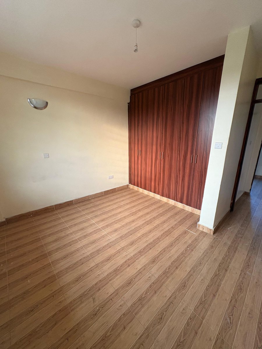 Fbillionaire__'s tweet photo. Kisumu peeps 📢 I have this 2BR in Nyamasaria for rent at 20k/month! 🏠 Spacious, affordable &amp; in a great location. DM me for more details. RT widely, my next tenant is on your timeline . More pictures and videos in thread https://t.co/gmJMnhzKRE