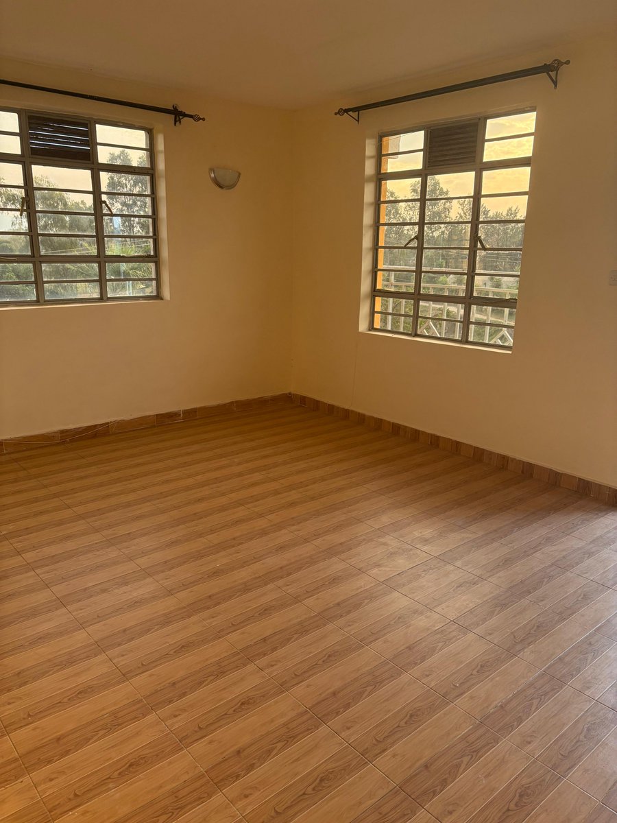 Fbillionaire__'s tweet photo. Kisumu peeps 📢 I have this 2BR in Nyamasaria for rent at 20k/month! 🏠 Spacious, affordable &amp; in a great location. DM me for more details. RT widely, my next tenant is on your timeline . More pictures and videos in thread https://t.co/gmJMnhzKRE