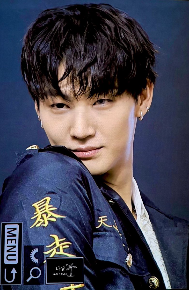 suraina852g7's tweet photo. วันนี้มาลุค“ปรุงจืด”หรอ^^

//คนหล่อทำอะไรก็หล่อแท้ๆ!!🫣
#JAYB #제이비 #임재범 @defjaybkr https://t.co/SrrHvN7flh