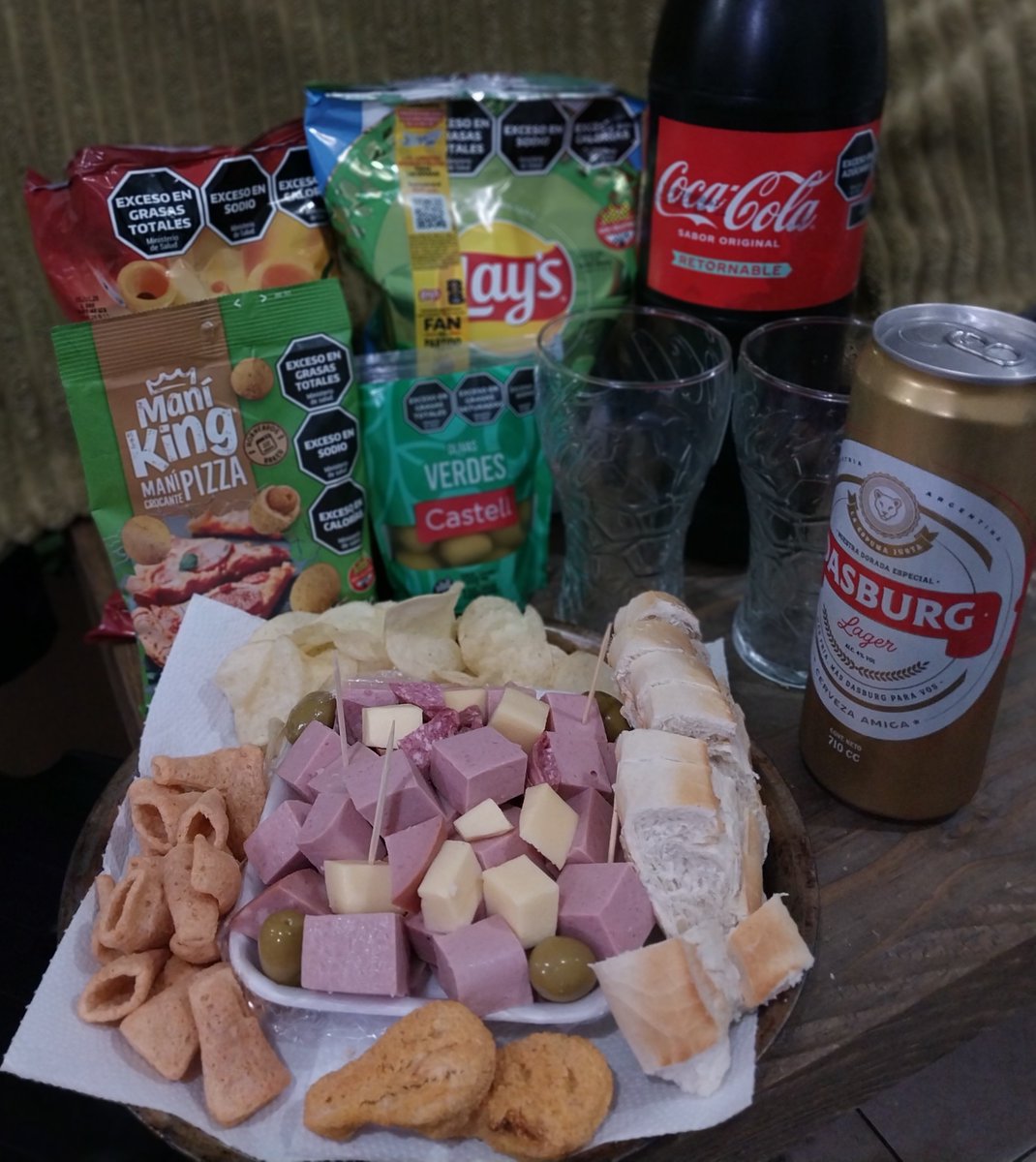 marichulis18's tweet photo. Última noche y partido en este departamento🇦🇷🥹🫂 (una mezcla de sentimientos) https://t.co/1kRmmKuF8T