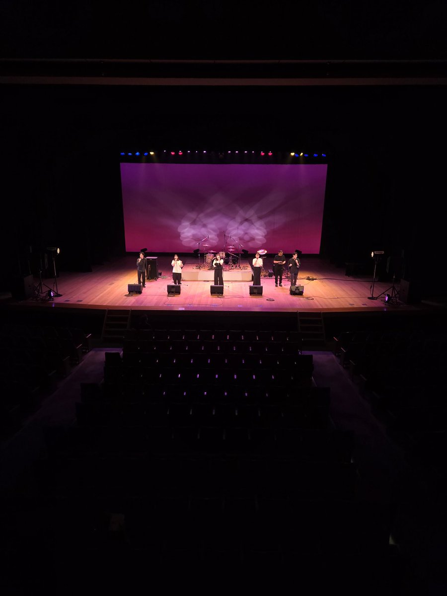 ash510kim's tweet photo. 大仙市民会館で #大音郷2026 間もなく始まる！ライブ撮影！ https://t.co/7dWTGOhOd2