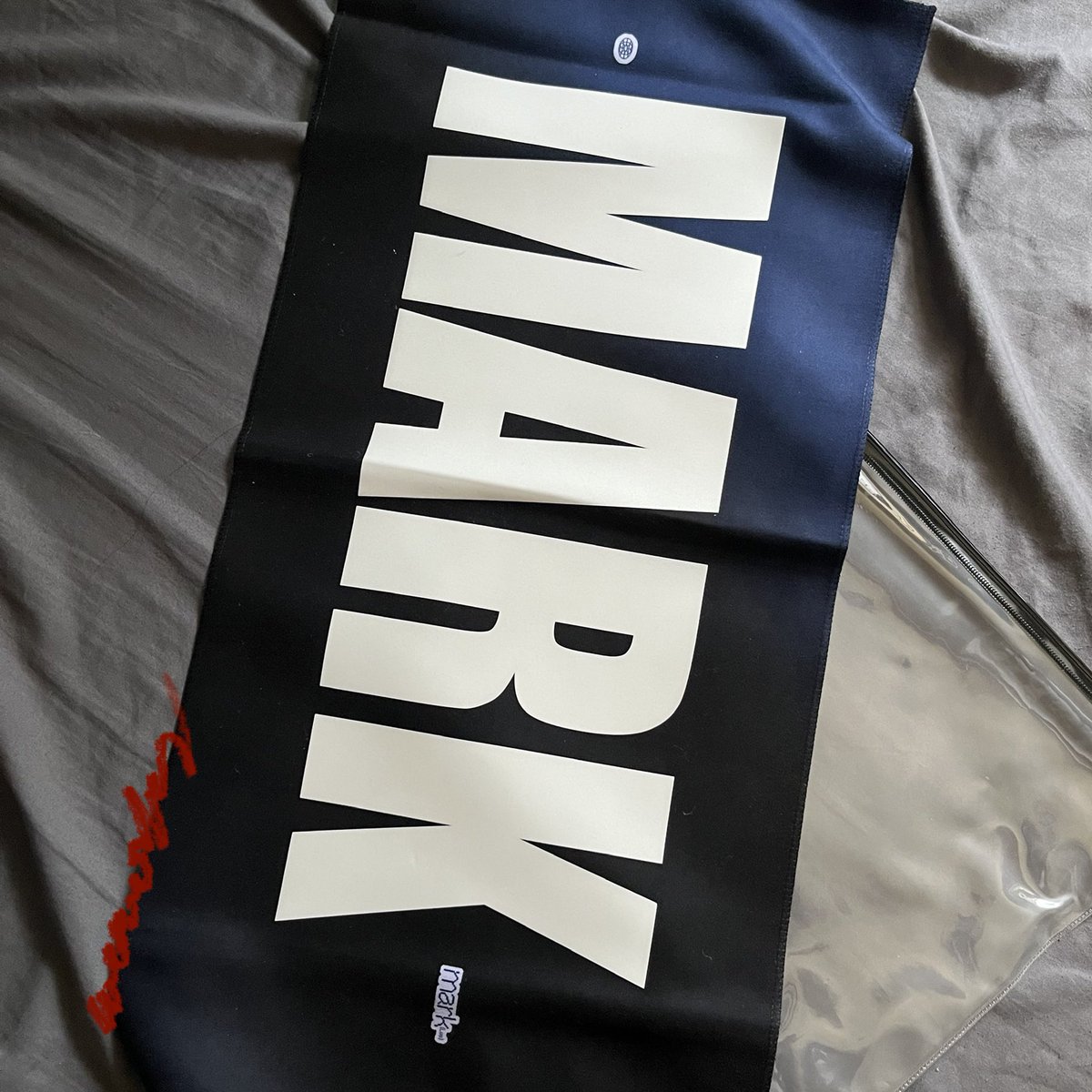 memorhaes's tweet photo. wts lfb ph nct mark lee cheering kit slogan unsealed 

⭐️ cheering kit - ₱350 only ! 

mop: payo / 1 week (gcash) | + pf &amp; sf
mod: j&amp;t with voucher | loc: quezon city https://t.co/iK4wkcntOL