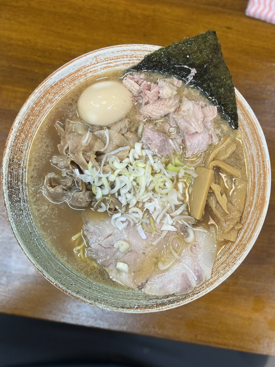 Yacchan19801026's tweet photo. 📍覆面 神田

︎︎︎︎︎︎☑︎浅利30kg出汁ラーメン(悪い奴)

#覆面神田
@kanda11504 https://t.co/BUIAhJgGxe