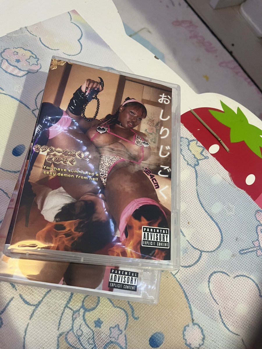 Lily__dior's tweet photo. ANNOUNCEMENT 📣 

Ill be selling physical copies of my original DVDs 📀💕🎉

Hopefully the listings will be up by tomorrow! 

FREE global shipping 📦 

Make sure to check out my manyvids for all of my videos  ➡️ https://t.co/CmSCD43YRj
 
SHOP NOW 📦💕➡️ https://t.co/akQevL2uVe https://t.co/ju8Fp1ZRae