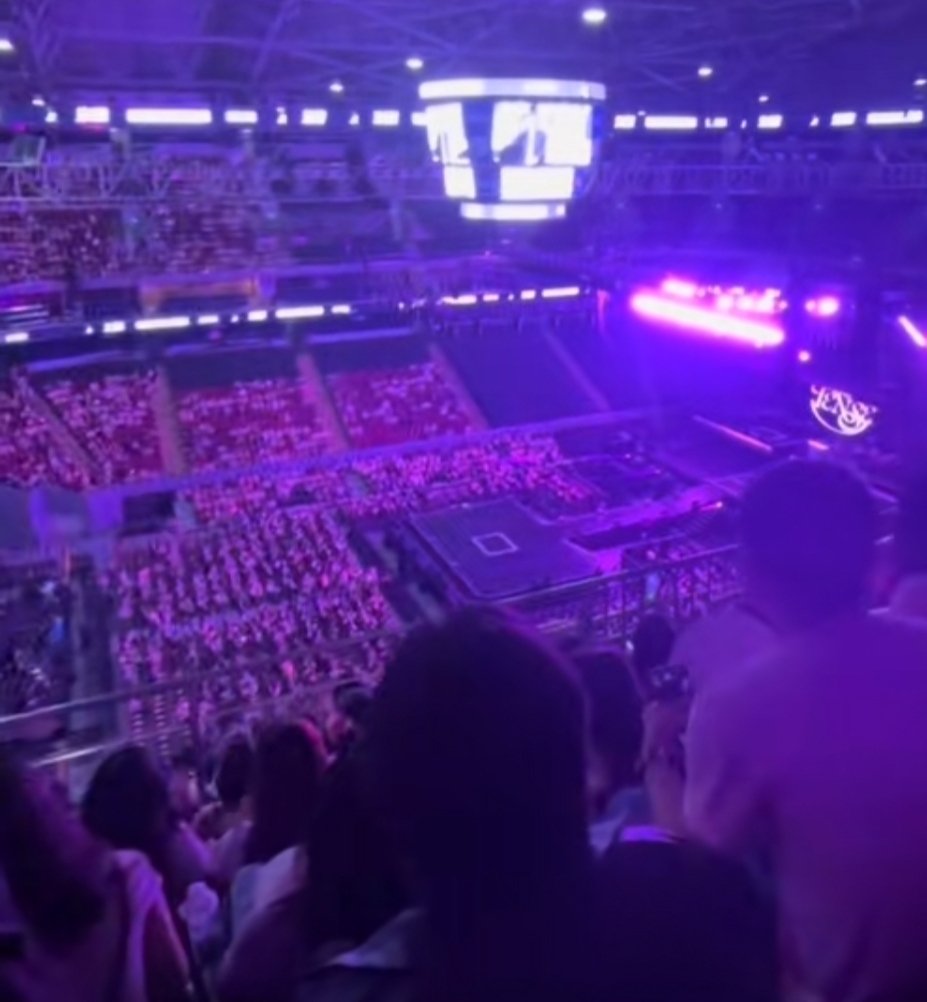 MisillyRumi's tweet photo. Update:

Paraffle ako 1 additional tix.
Normal na tao lang po ako, masaya lang talaga 🩷🩷
Day 1 BOX Regular 519 Row F,
See photos below para sa view from that position 😘

Follow LeeMisilly here @ X

post and comment down below proof of the follow

Drawlots within Comeback date July 8-11 (depends kung san papatak off ko that week) haha 😅
Jusme 1 lang follower ko d2, kaya malamang onti lang din sasali 😁

Masaya lang ang eabab nakasecure tickets for both days 😍

Lablab 🥰😍

Eggzoitedddddddd!!
#THE_FIRST_SPARK_IN_MANILA