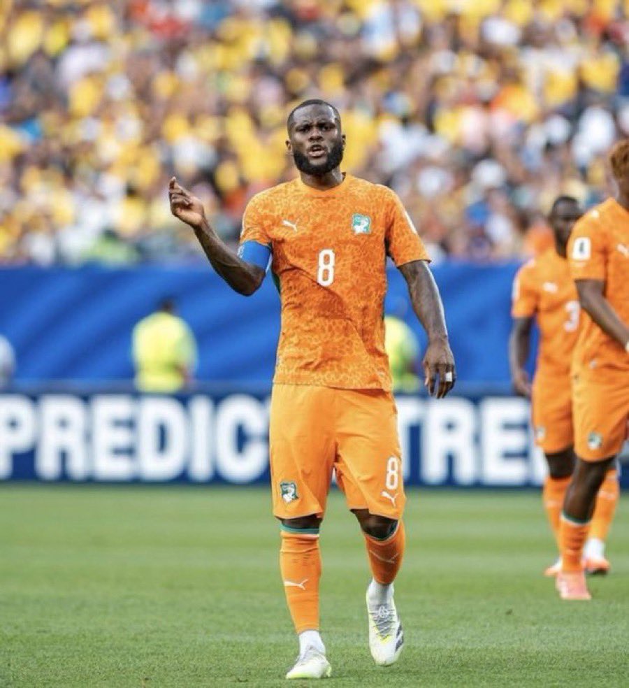mnm87600's tweet photo. تخيل الاتحاد يتعاقد مع كيسيه او النصر او الهلال  ماذا سيكون شعورك ايه الاهلاوي المحب 

عبر عن شعورك  

أنا والله لو صارت لاعتزل مشاهدة المباريات من القهر  واكس عشان ارتاح https://t.co/ajVLLVGmp9