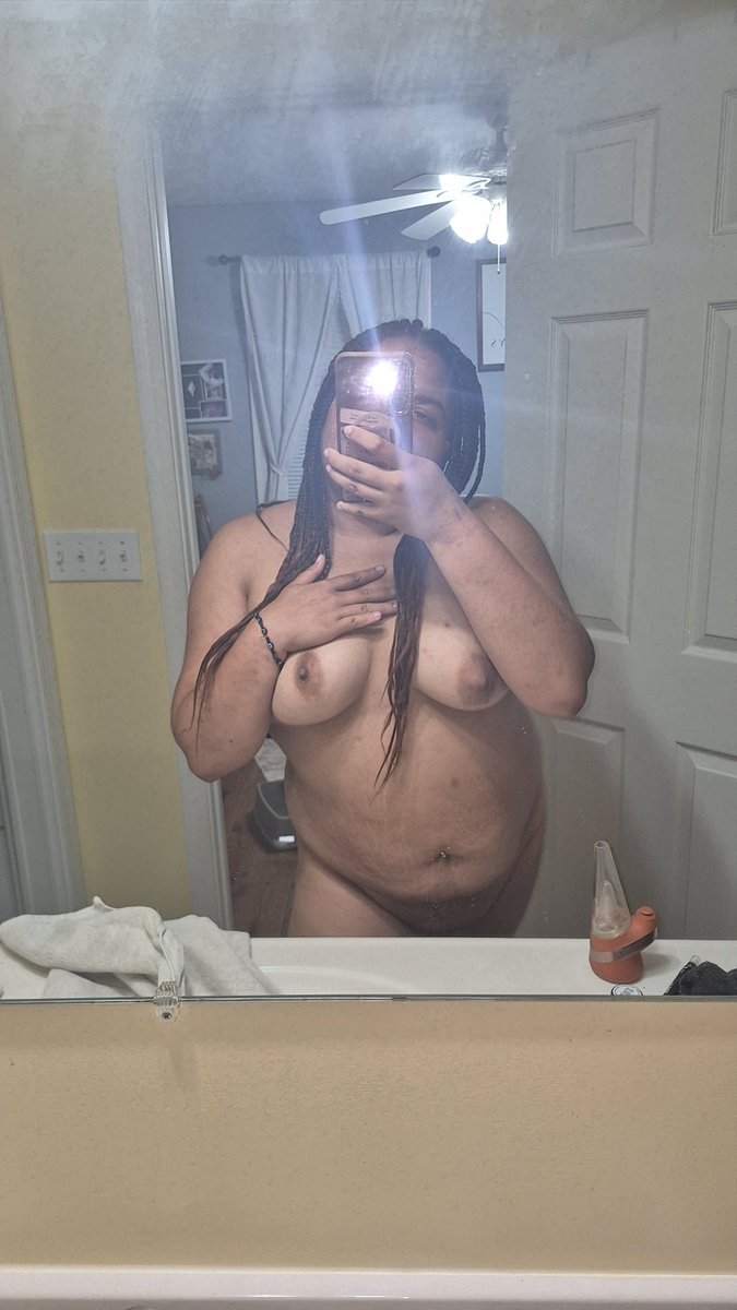 jazzyscage's tweet photo. Been a min since i been on here but hiii goonersss
#nsfwtwt #bbw https://t.co/VZKLHHhXX3