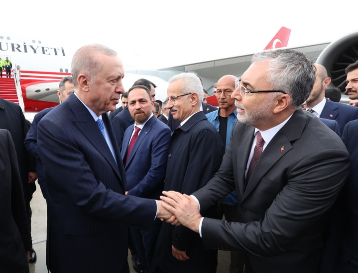 Kabinede Revizyon İddiaları Ankara Kulislerini Hareketlendirdi