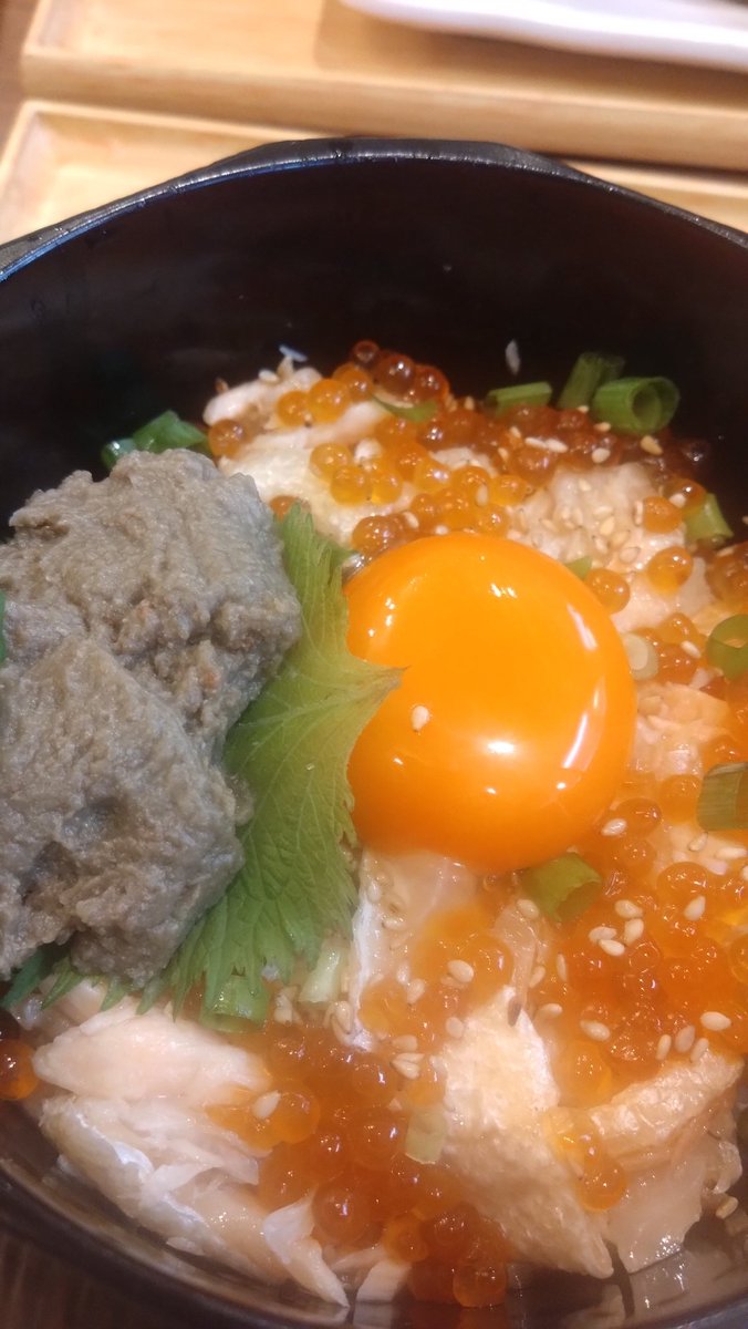 TAmirumiru's tweet photo. 親子丼のサーモン交換して
かにみそ、₍⁠₍⁠ ⁠◝⁠(⁠　ﾟ⁠∀⁠ ﾟ⁠ ⁠)⁠◟⁠ ⁠⁾⁠⁾ https://t.co/jIPKktYX4K