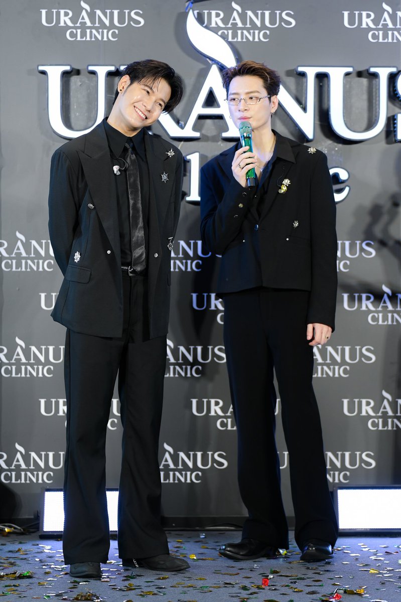 TheMallThailand's tweet photo. ภาพบรรยากาศสุดประทับใจ ✨กับ SPECIAL GUEST คริส พีรวัส & สิงโต ปราชญา  ✨ ในงาน “URANUS CLINIC CELEBRATION 2026”

📌 และวันนี้ 28 มิ.ย. 69 เวลา 15.00 น. 
อย่าลืมมาพบกับคู่จิ้น อู๋ ธนบูรณ์ & บูม ธราธร

พร้อมสนุกกับกิจกรรมพิเศษภายในงาน
📅 วันที่ 25 มิ.ย. 69 - 1 ก.ค. 69
📍 M FASHION HALL 1 ชั้น G เดอะมอลล์ไลฟ์สโตร์ บางกะปิ

แจ้งเปลี่ยนแปลงเวลาให้บริการ 
🕙 วันจันทร์ - พฤหัสบดี เปิดให้บริการตั้งแต่ 10.30 – 21.30 น.​
🕙 วันศุกร์ – เสาร์ และวันหยุดนักขัตฤกษ์ เปิดให้บริการตั้งแต่ 10.00 – 22.00 น.​
🕙 วันอาทิตย์ เปิดให้บริการตั้งแต่ 10.00 – 21.30 น.​
🕙 กูร์เมต์ มาร์เก็ต / กูร์เมต์ อีทส์  เปิดให้บริการตั้งแต่ 10.00 – 22.00 น.​

เดินทางสะดวกด้วย 3 โหมด การเดินทาง
🚅 MRT สายสีเหลือง ลงสถานี “บางกะปิ” เชื่อมเข้าศูนย์การค้าฯ ชั้น M ได้เลย 
🚗 เข้าศูนย์การค้า ได้ทั้งจากถนนลาดพร้าว ถนนรามคำแหง และจากสะพานยกระดับข้ามแยกบางกะปิ
🛥 เรือด่วนคลองแสนแสบ ลงท่าเดอะมอลล์ไลฟ์สโตร์ บางกะปิ

#URANUSCLINICxKRISSINGTO #TheMallLifestoreBangkapi  #TheMallGroup
#คริสสิงโต