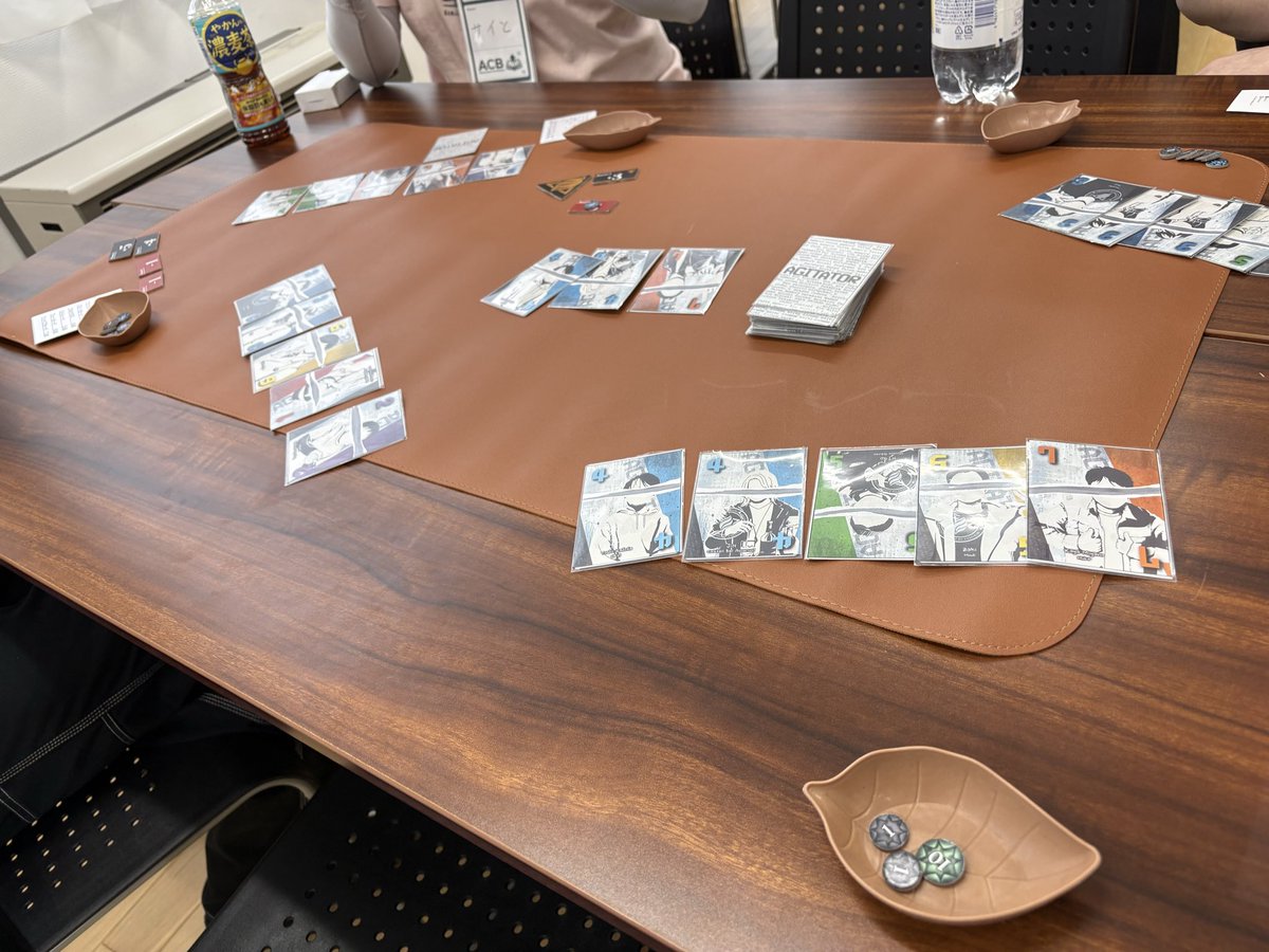 monyosukedasuke's tweet photo. 昨日は #ACB仙台 さんのテストプレイ会に参加させていただきました〜!!ゲームを作る大変さを身をもって体験できました!全部面白かったので製品版を遊べるのが今から楽しみ...!!
人生初のポーカー楽しかった!!ガチャ楽しい!バジエナで制作者の桃居土さんにストレート負けしたのはいい思い出😭✨ https://t.co/quWV6Nxxi9